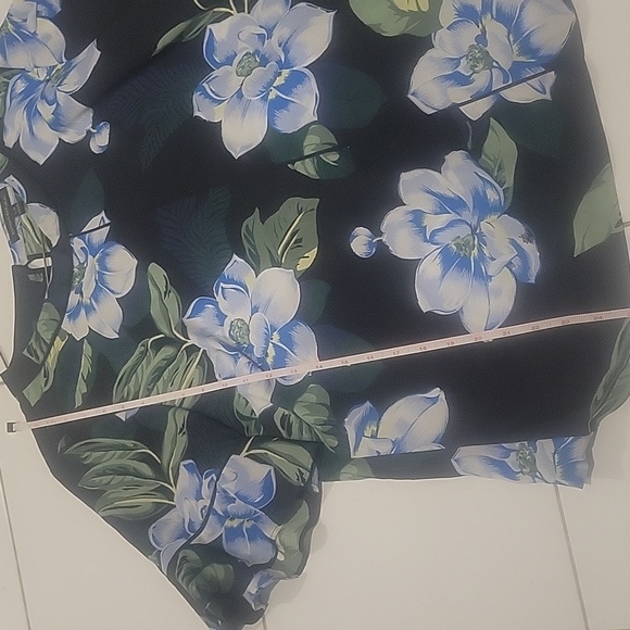 Banana  Republic L top - Picture 7 of 7